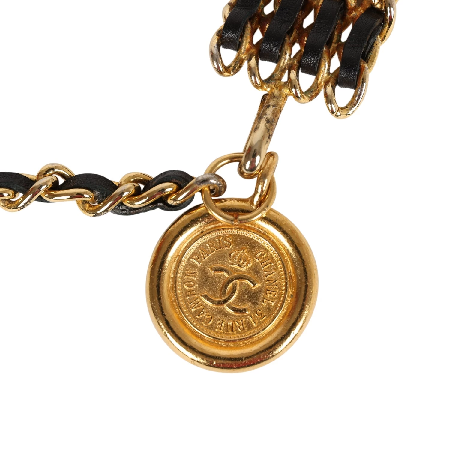 Vintage Chanel Quadruple Layered Chain Belt Black And Gold Leather & Gold Metal 4 Vintage Chanel Quadruple Layered Chain Belt Black And Gold Leather & Gold Metal - Image 2