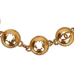 Vintage Chanel Round Cutout Lucky Charms Chain Belt Gold Metal -Online Bag Store C BT 230913 2 04