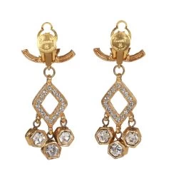 Vintage Chanel Gold Plated Textured Rhinestone Dangle Clip On Earrings 12 Vintage Chanel Gold Plated Textured Rhinestone Dangle Clip On Earrings -Online Bag Store C E 230329 1 05