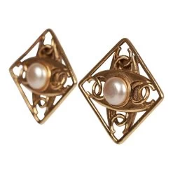 Vintage Chanel Gold Tone CC Square Pearl Earrings -Online Bag Store C E 230526 1 03
