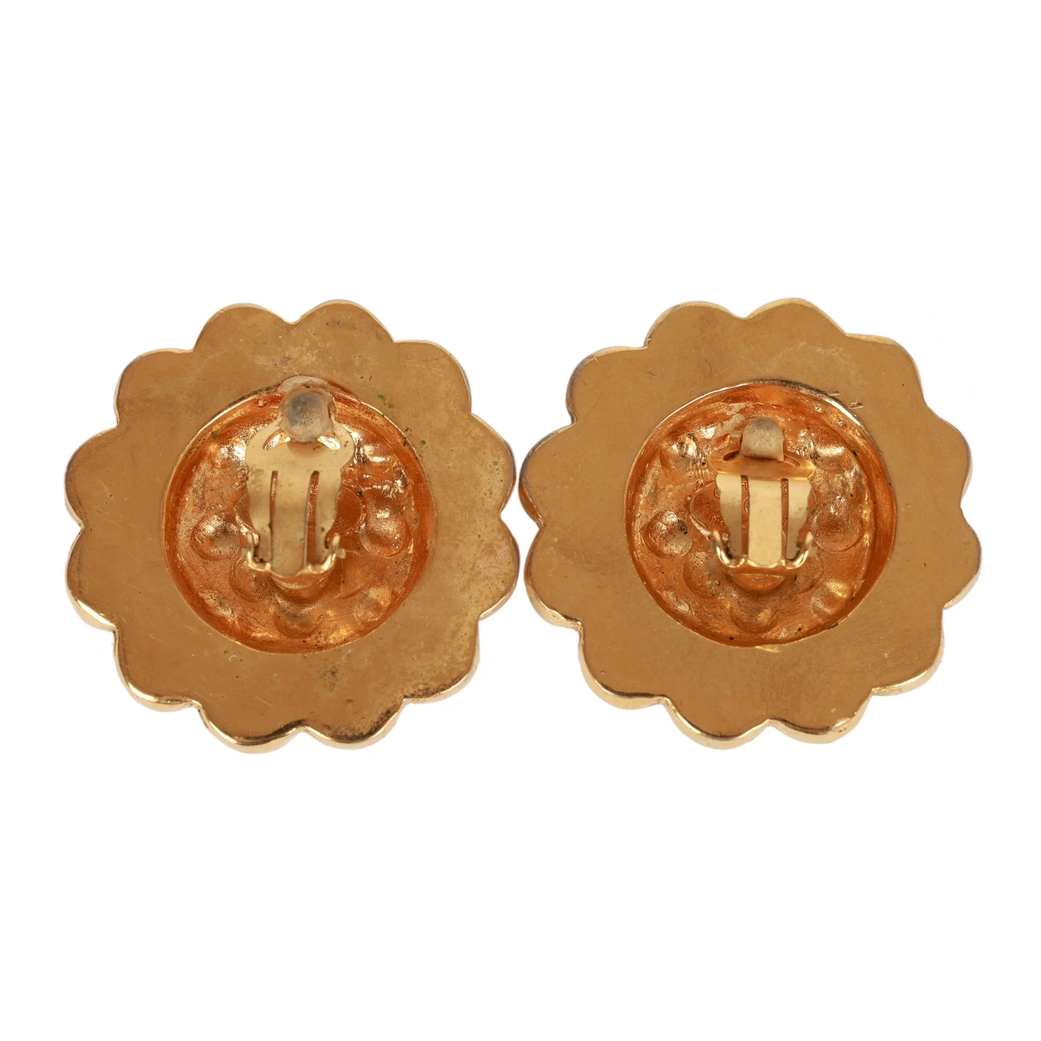 Vintage Chanel CC Logo Pearl Circle Gold Earrings 6 Vintage Chanel CC Logo Pearl Circle Gold Earrings - Image 4