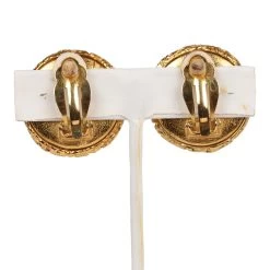 Vintage Chanel Lava CC And Faux Pearl Earrings 11 Vintage Chanel Lava CC And Faux Pearl Earrings -Online Bag Store C E 230920 1 04