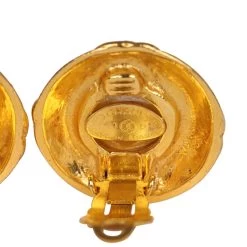 Vintage Chanel Pearl Round CC Button Clip On Earrings Faux Pearl & Gold Metal -Online Bag Store C E 231023 2 06