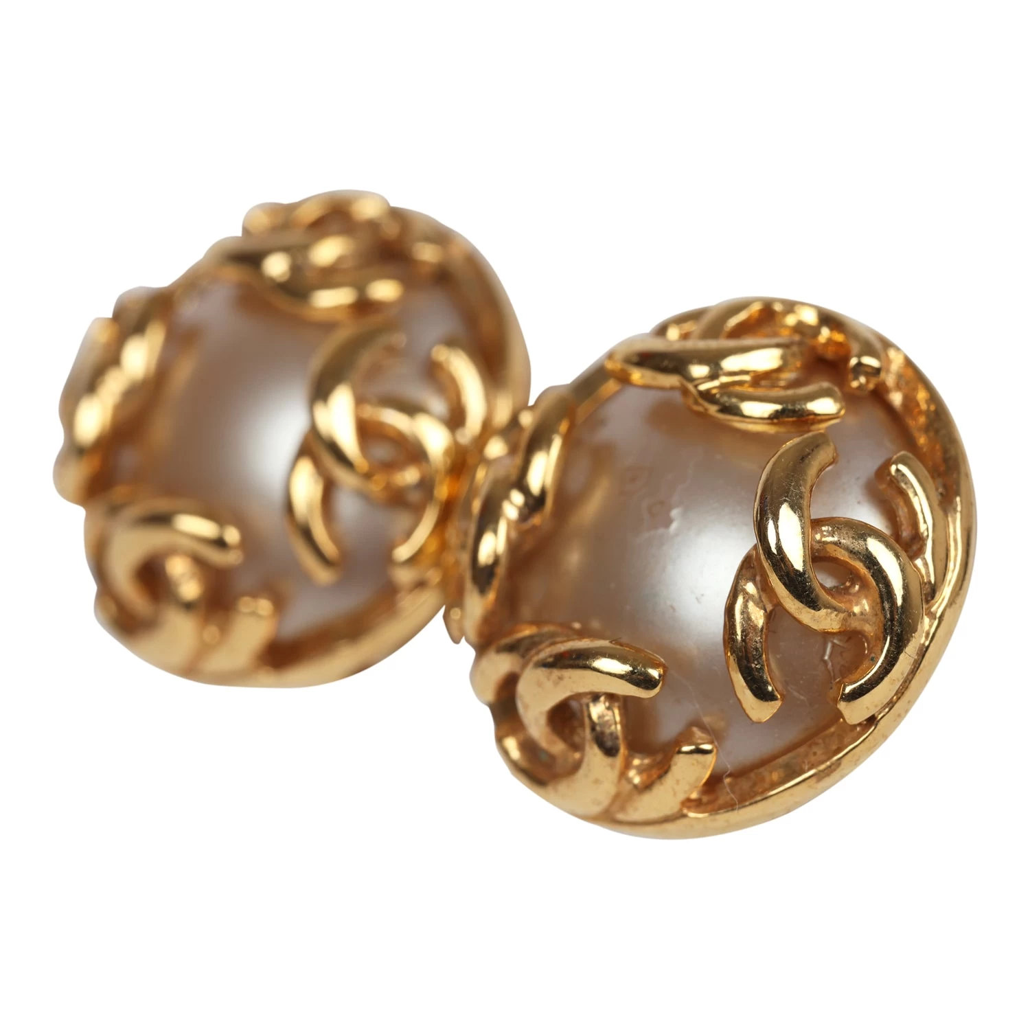 Vintage Chanel CC Round Pearl Earrings Gold Hardware 5 Vintage Chanel CC Round Pearl Earrings Gold Hardware - Image 3