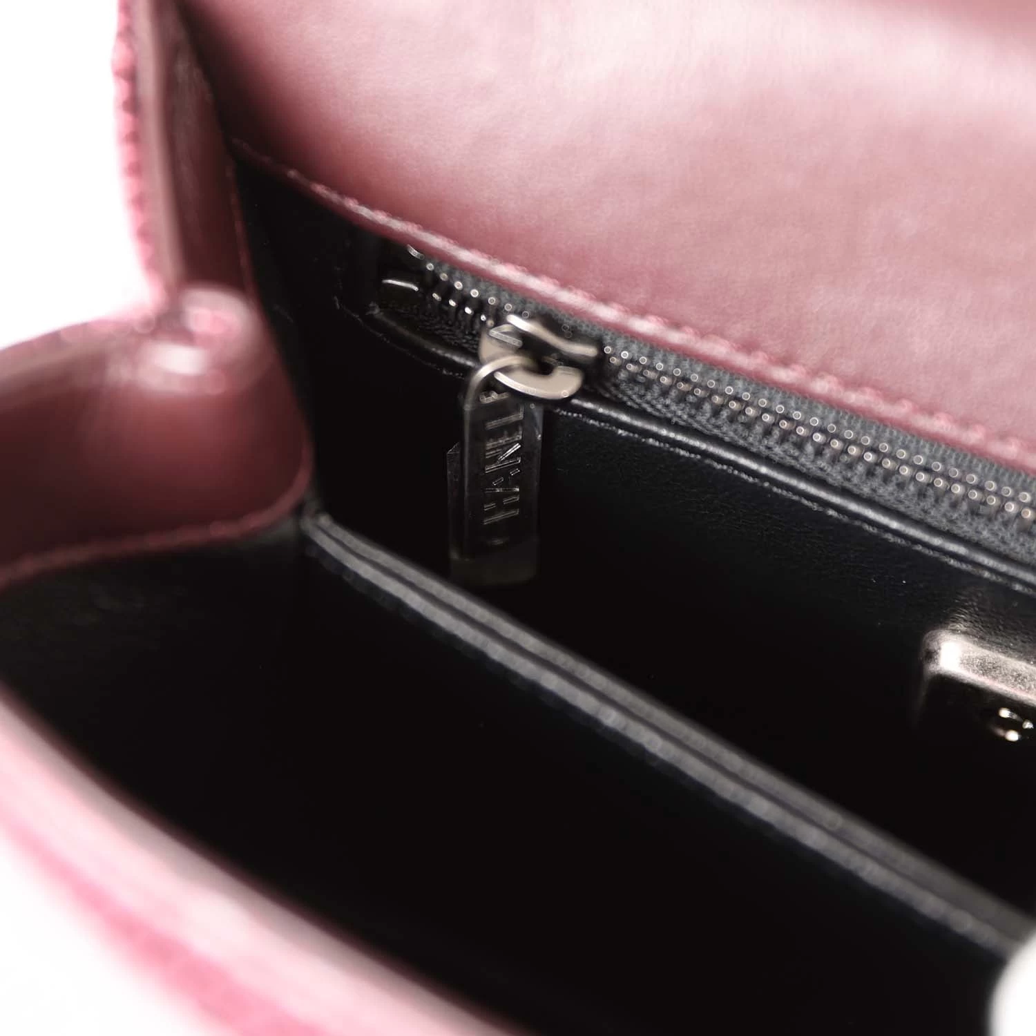 Pre-owned Chanel Mini Coco Handle Burgundy Lizard Ruthenium Hardware 12 Pre-owned Chanel Mini Coco Handle Burgundy Lizard Ruthenium Hardware - Image 10