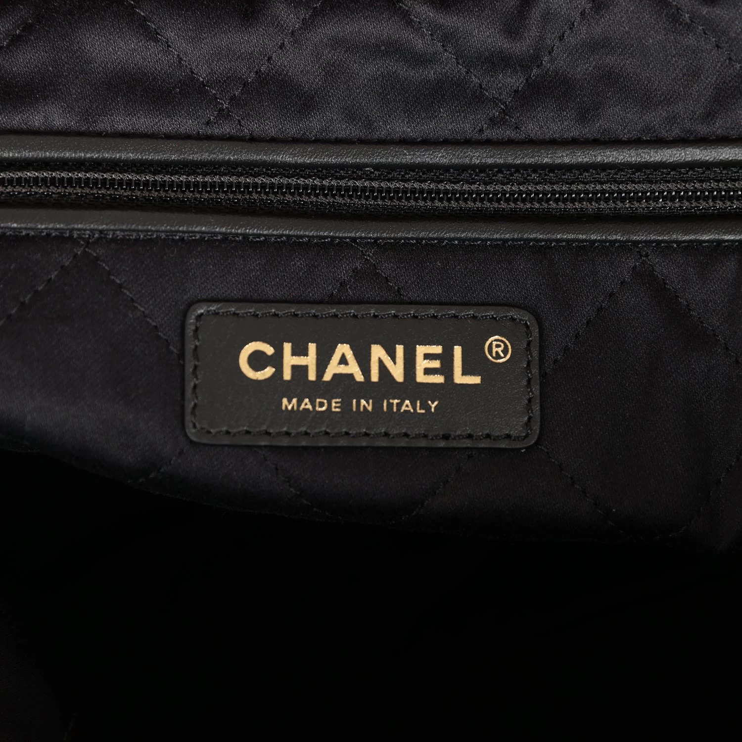 Chanel Small 22 Bag Burgundy And Black Tweed Gold Hardware 13 Chanel Small 22 Bag Burgundy And Black Tweed Gold Hardware - Image 11