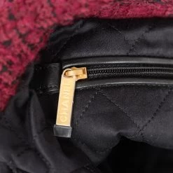 Chanel Small 22 Bag Burgundy And Black Tweed Gold Hardware 25 Chanel Small 22 Bag Burgundy And Black Tweed Gold Hardware -Online Bag Store C FN 231012 1 12