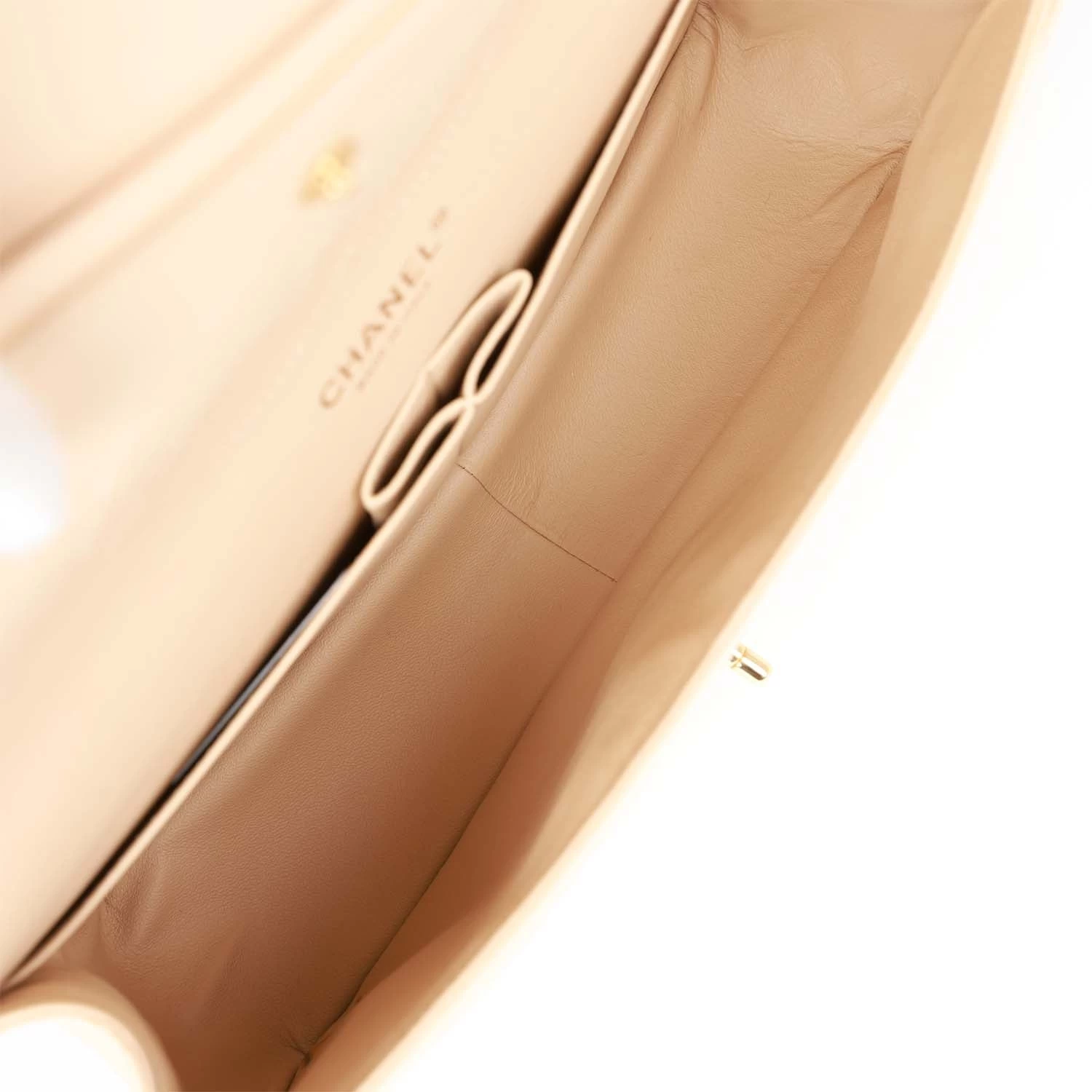 Pre-owned Chanel Jumbo Classic Double Flap Bag Beige Caviar Gold Hardware 11 Pre-owned Chanel Jumbo Classic Double Flap Bag Beige Caviar Gold Hardware - Image 9