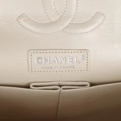 Pre-owned Chanel Medium Classic Double Flap Pearlescent Ivory Caviar Brushed Silver Hardware -Online Bag Store C M255 231023 1 KA 08