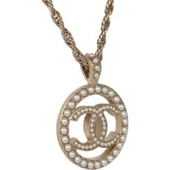 Chanel Large Logo Pearl And Light Gold Metal Pendant Necklace -Online Bag Store C N 230728 1 03