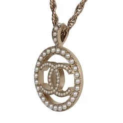 Chanel Large Logo Pearl And Light Gold Metal Pendant Necklace -Online Bag Store C N 230728 1 04