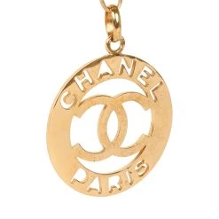 Vintage Chanel CC Paris Jumbo Medallion Gold Metal -Online Bag Store C N 230920 2 03