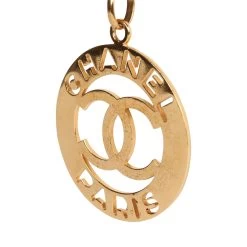 Vintage Chanel CC Paris Jumbo Medallion Gold Metal -Online Bag Store C N 230920 2 04