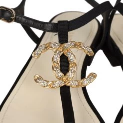 Chanel Jeweled CC Thong Sandals 37 EU 13 Chanel Jeweled CC Thong Sandals 37 EU -Online Bag Store C SH 230926 1 EZ 02