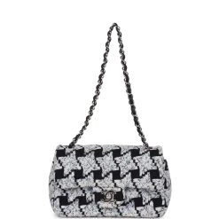 Pre-owned Chanel Mini Rectangular Flap Bag Blue Tweed Silver Hardware 18 Pre-owned Chanel Mini Rectangular Flap Bag Blue Tweed Silver Hardware -Online Bag Store C SM255 230322 1 07