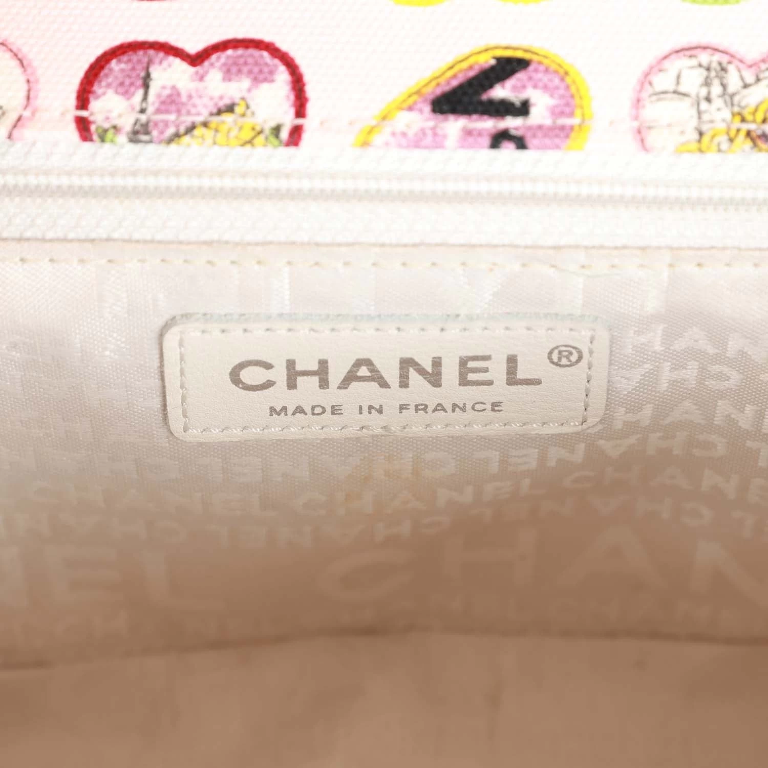 Pre-Owned Chanel Small Classic Coco Heart Motif Flap Bag Multicolor Canvas Silver Hardware 11 Pre-Owned Chanel Small Classic Coco Heart Motif Flap Bag Multicolor Canvas Silver Hardware - Image 9