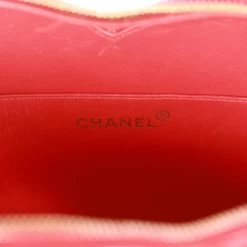 Vintage Chanel Heart Vanity Bag Red And Black Patent Antique Gold Hardware 19 Vintage Chanel Heart Vanity Bag Red And Black Patent Antique Gold Hardware -Online Bag Store C V 230227 1 09