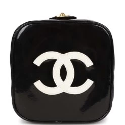 Vintage Chanel Vanity Heart Mirror Bag Black Patent Gold Hardware -Online Bag Store C V 230405 7 06