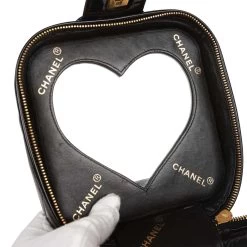 Vintage Chanel Vanity Heart Mirror Bag Black Patent Gold Hardware -Online Bag Store C V 230405 7 07