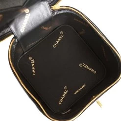 Vintage Chanel Vanity Heart Mirror Bag Black Patent Gold Hardware -Online Bag Store C V 230405 7 08