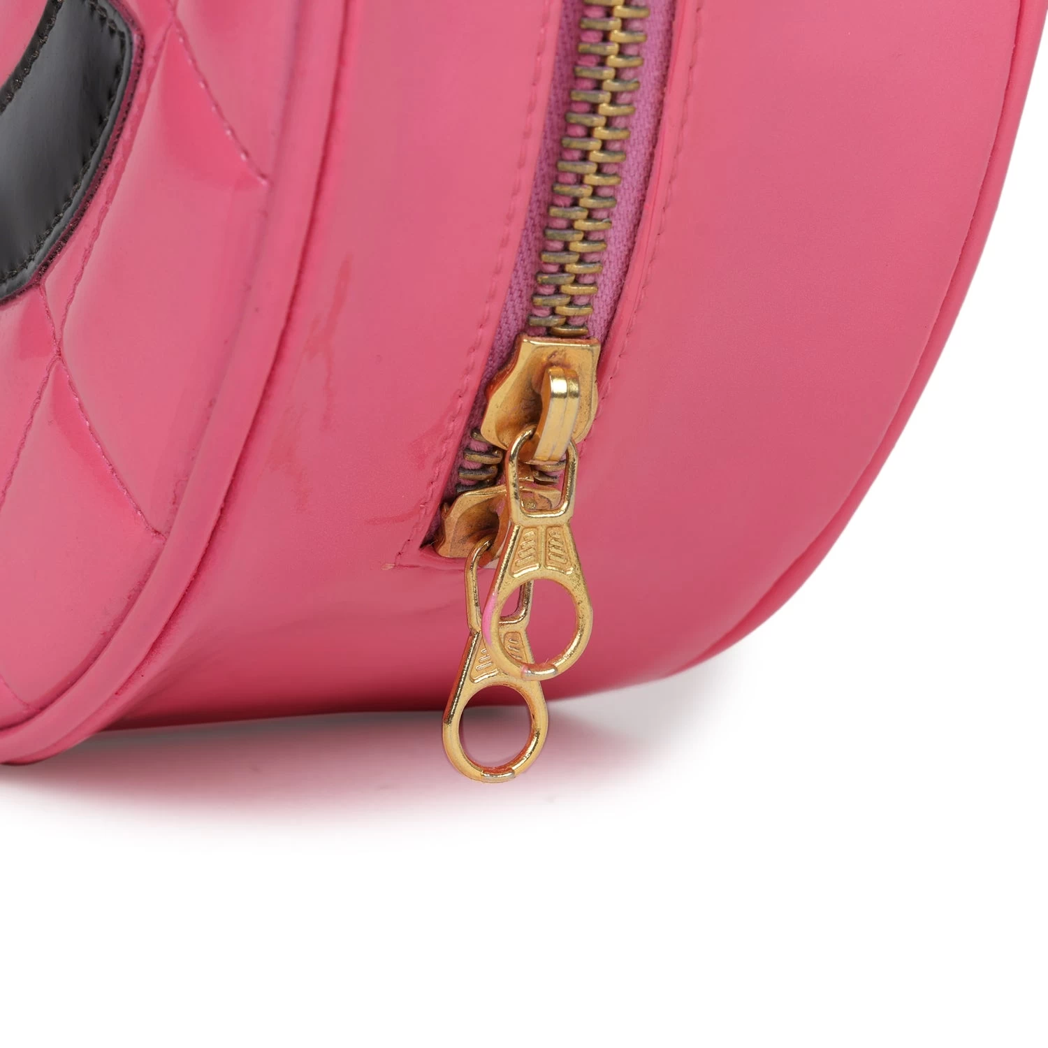 Vintage Chanel Round Vanity Bag Pink And Black Patent Leather Antique Gold Hardware 9 Vintage Chanel Round Vanity Bag Pink And Black Patent Leather Antique Gold Hardware - Image 7