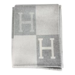 Hermès Hermes "Classic Avalon" Ecru And Gris Clair Blanket