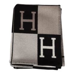 Hermès Hermes "Classic Avalon" Ecru And Black Wool Blanket