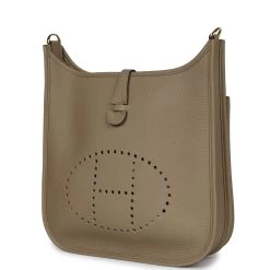 Hermès Hermes Evelyne III PM Beige Marfa Clemence Gold Hardware 14 Hermès Hermes Evelyne III PM Beige Marfa Clemence Gold Hardware -Online Bag Store H E 231122 1 03