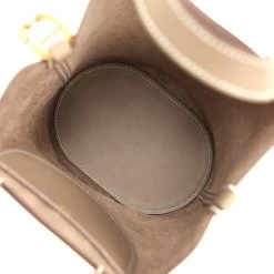 Hermès Hermes In-The-Loop 18 Etoupe Clemence And Swift Gold Hardware 18 Hermès Hermes In-The-Loop 18 Etoupe Clemence And Swift Gold Hardware -Online Bag Store H FBSLG 240202 6 KN 09