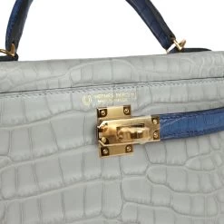 Hermès Hermes Special Order (HSS) Kelly Sellier 20 Gris Perle And Bleu De Malte Matte Alligator Gold Hardware -Online Bag Store H K 240115 1 YB 07