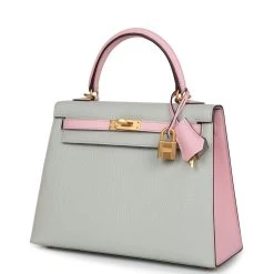 Hermès Hermes Special Order (HSS) Kelly Sellier 25 Gris Perle And Rose Sakura Chevre Brushed Gold Hardware -Online Bag Store H K 240205 4 03