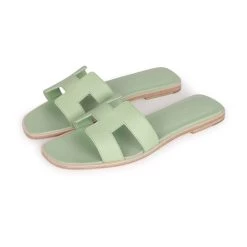 Hermès Hermes Oran Sandals Vert Jade Epsom 39.5 EU